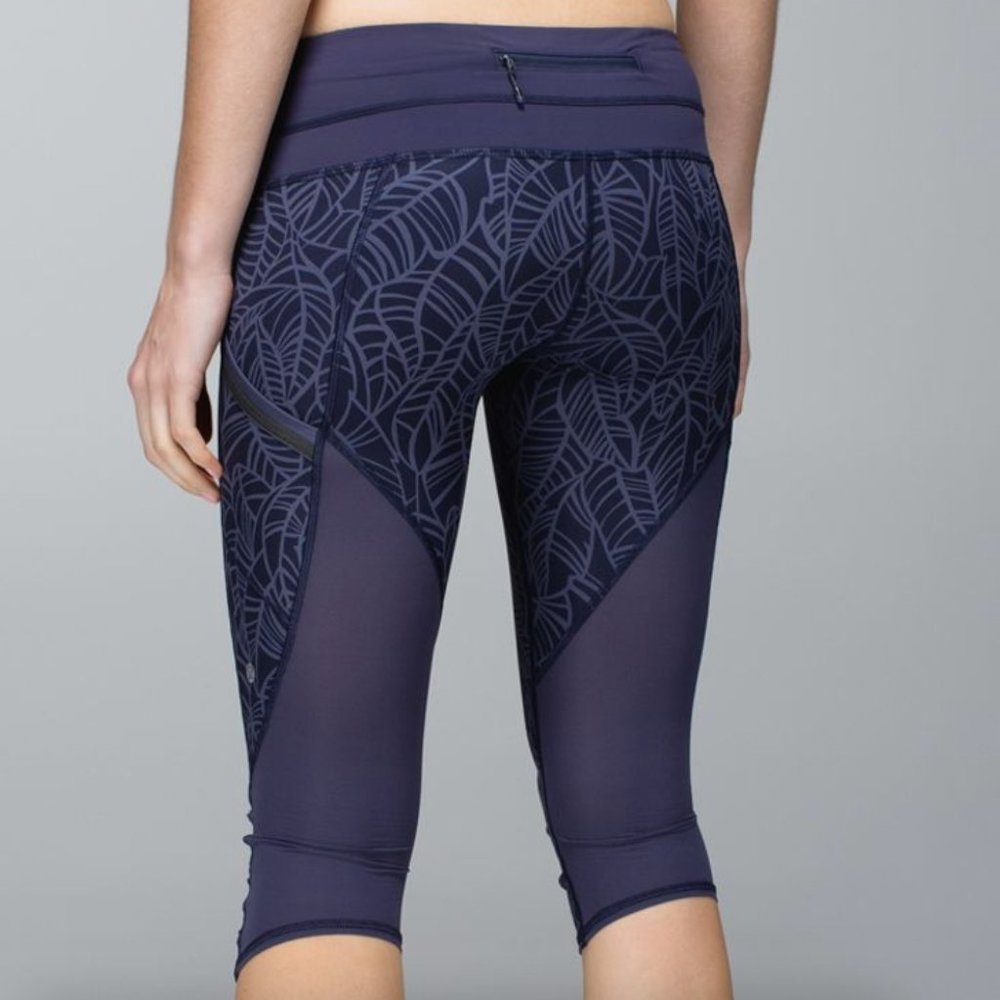 Lululemon Run a Marathon Crop EUC 8 mesh Pretty Palm POCKETS!